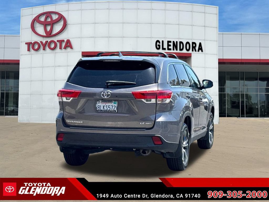Certified 2019 Toyota Highlander Plus w/ Carpet Mat Package (TMS) AWD/4WD image 10