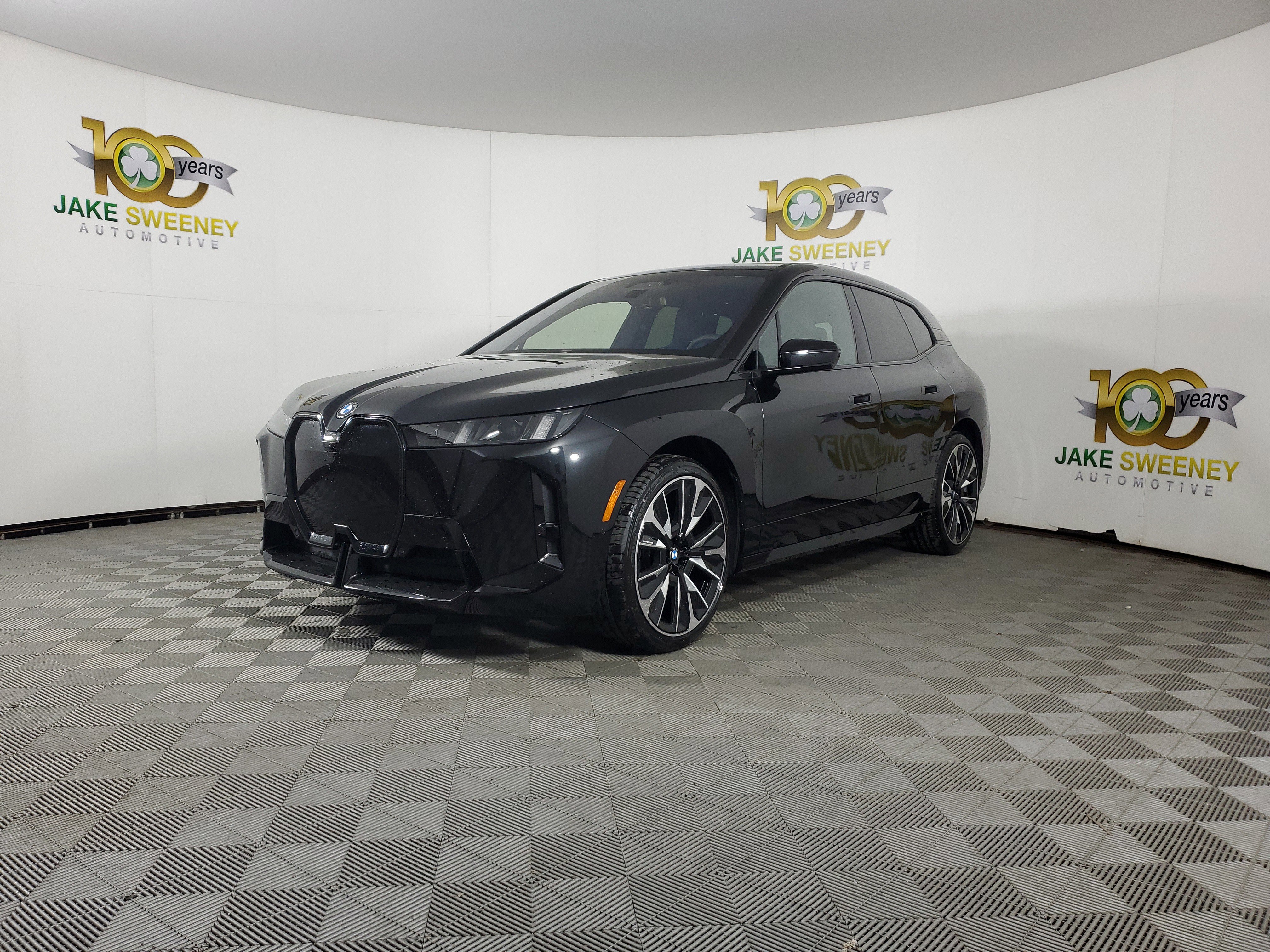 New 2026 BMW iX xDrive45 w/ M Sport Package image 3