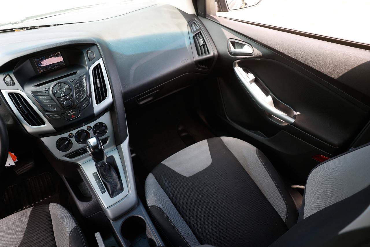 Used 2012 Ford Focus SE FWD image 22