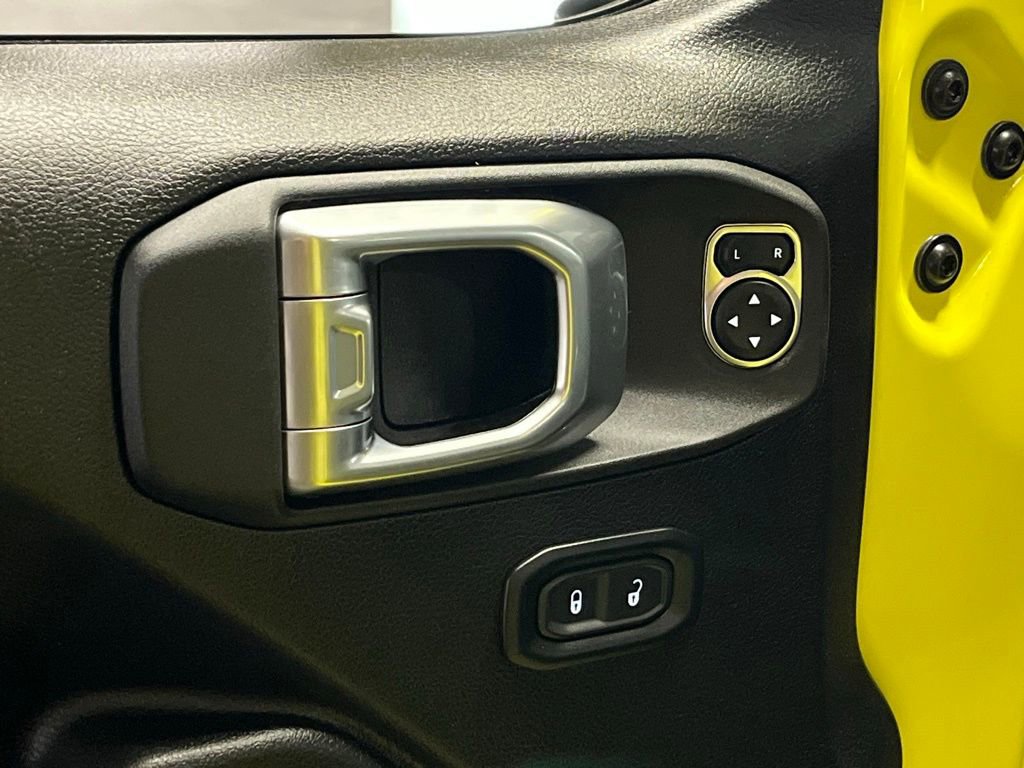 Used 2024 Jeep Wrangler Unlimited Rubicon w/ XTREMEE 35" Tire Package image 14