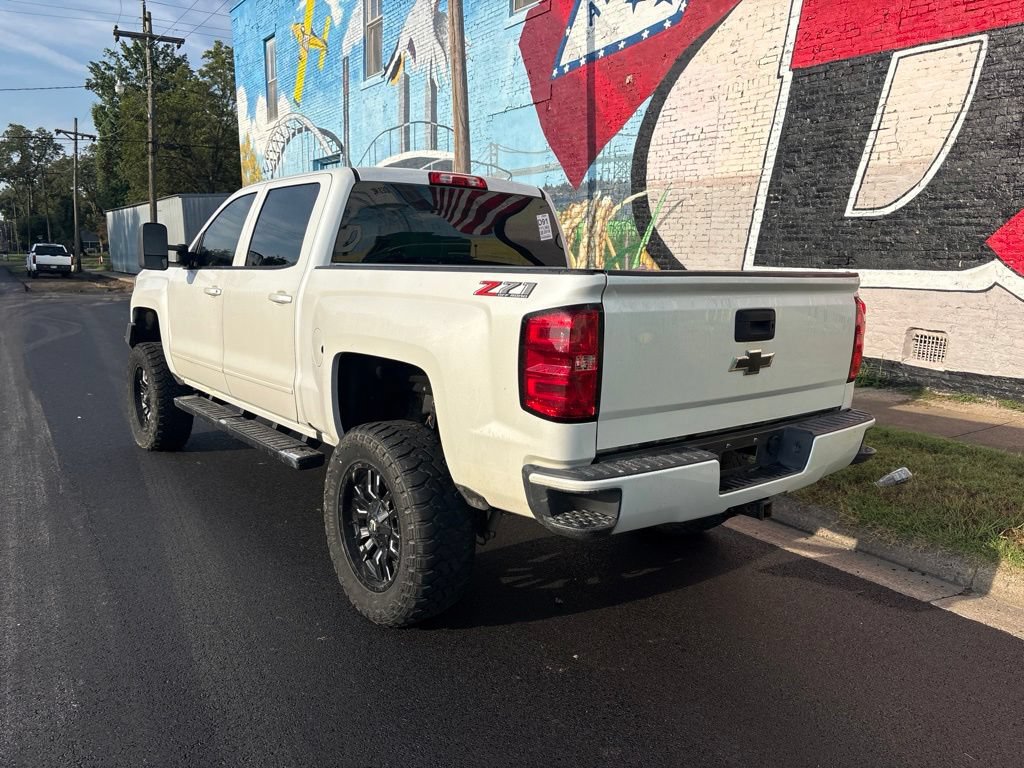 Used 2018 Chevrolet Silverado 1500 LT w/ All Star Edition AWD/4WD image 4