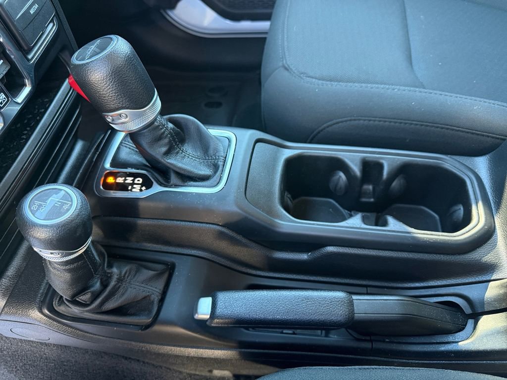 Certified 2023 Jeep Gladiator Willys image 23