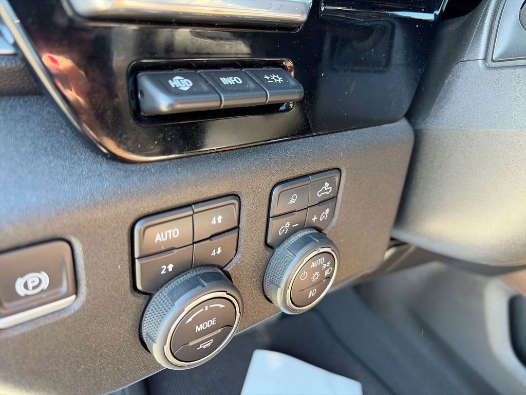 Certified 2024 Chevrolet Silverado 2500 High Country w/ High Country Premium Package image 20