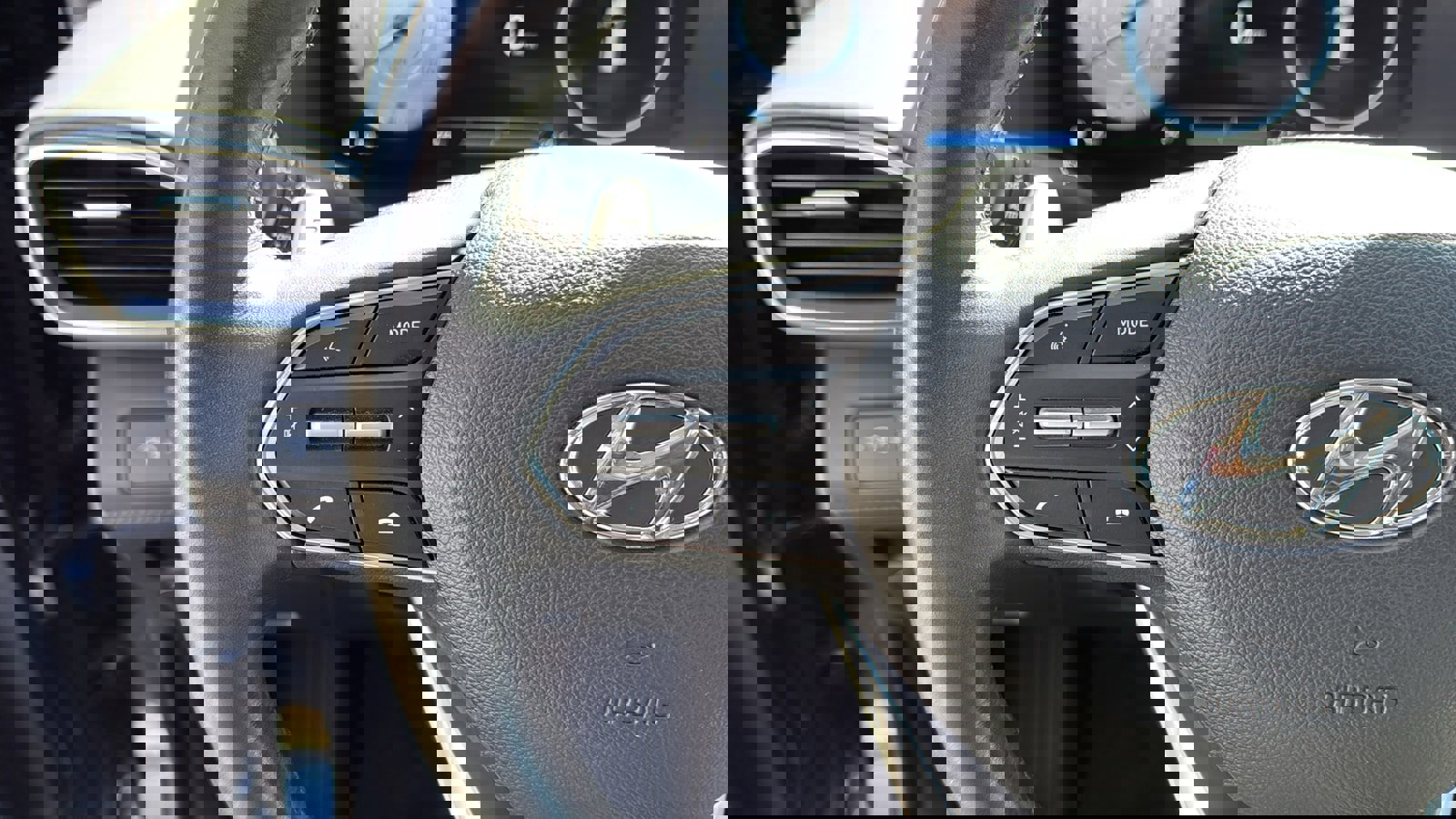 Used 2023 Hyundai Santa Fe SEL w/ Premium Package image 15