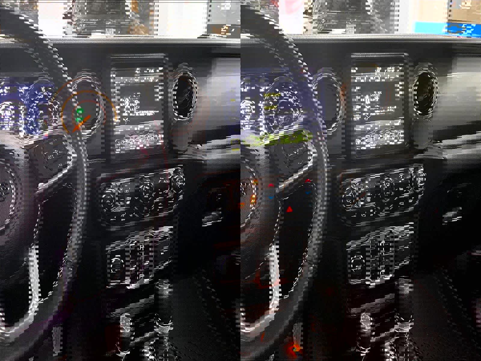 Used 2022 Jeep Wrangler Unlimited Sahara w/ Cold Weather Group image 18