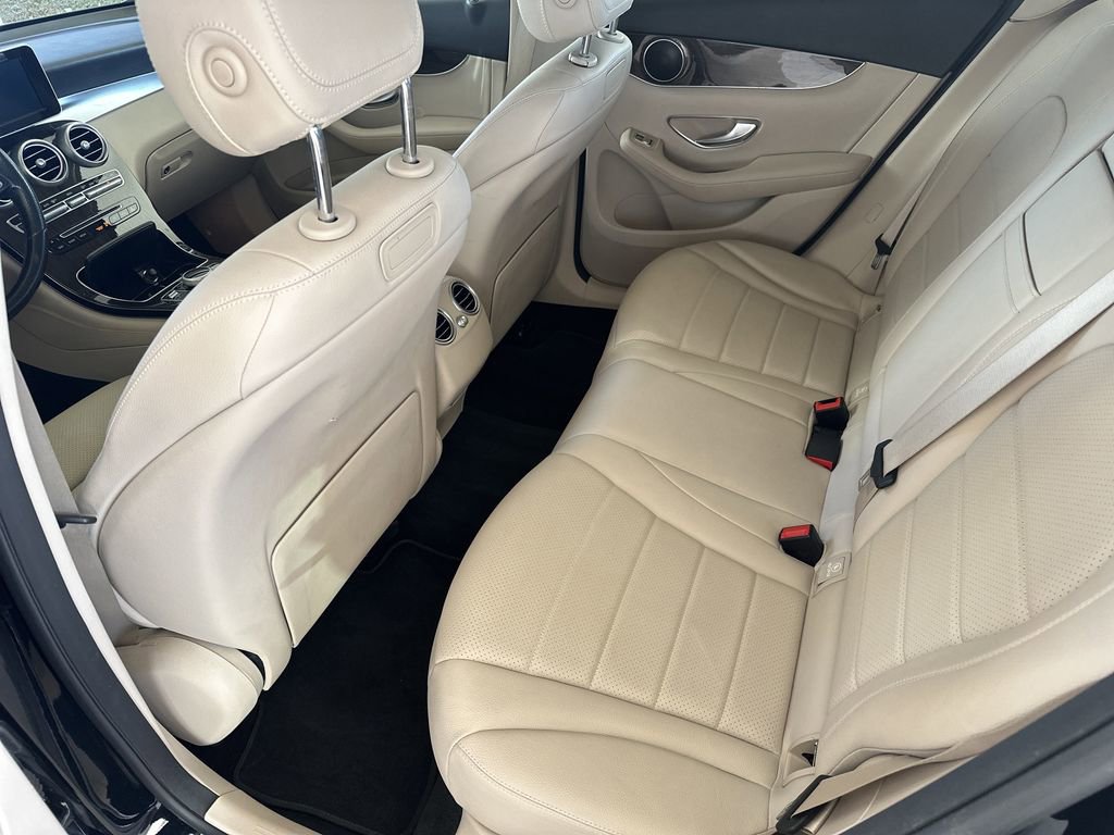 Used 2019 Mercedes-Benz GLC 300 image 28