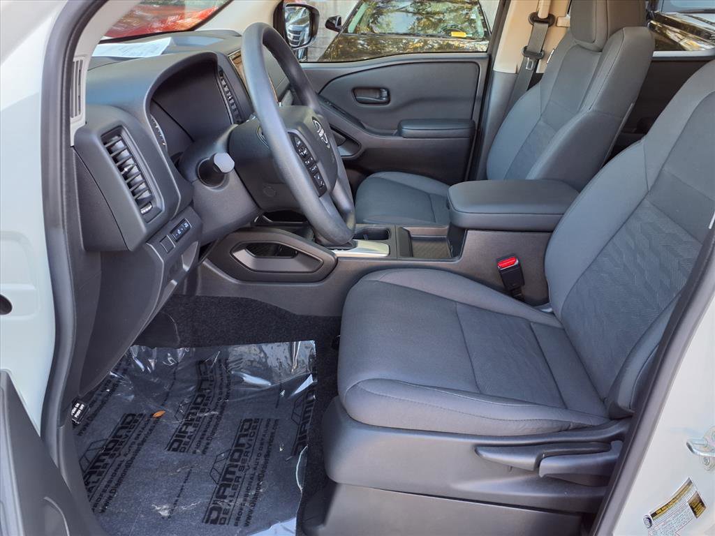 Used 2024 Nissan Frontier S w/ Tow Package image 18