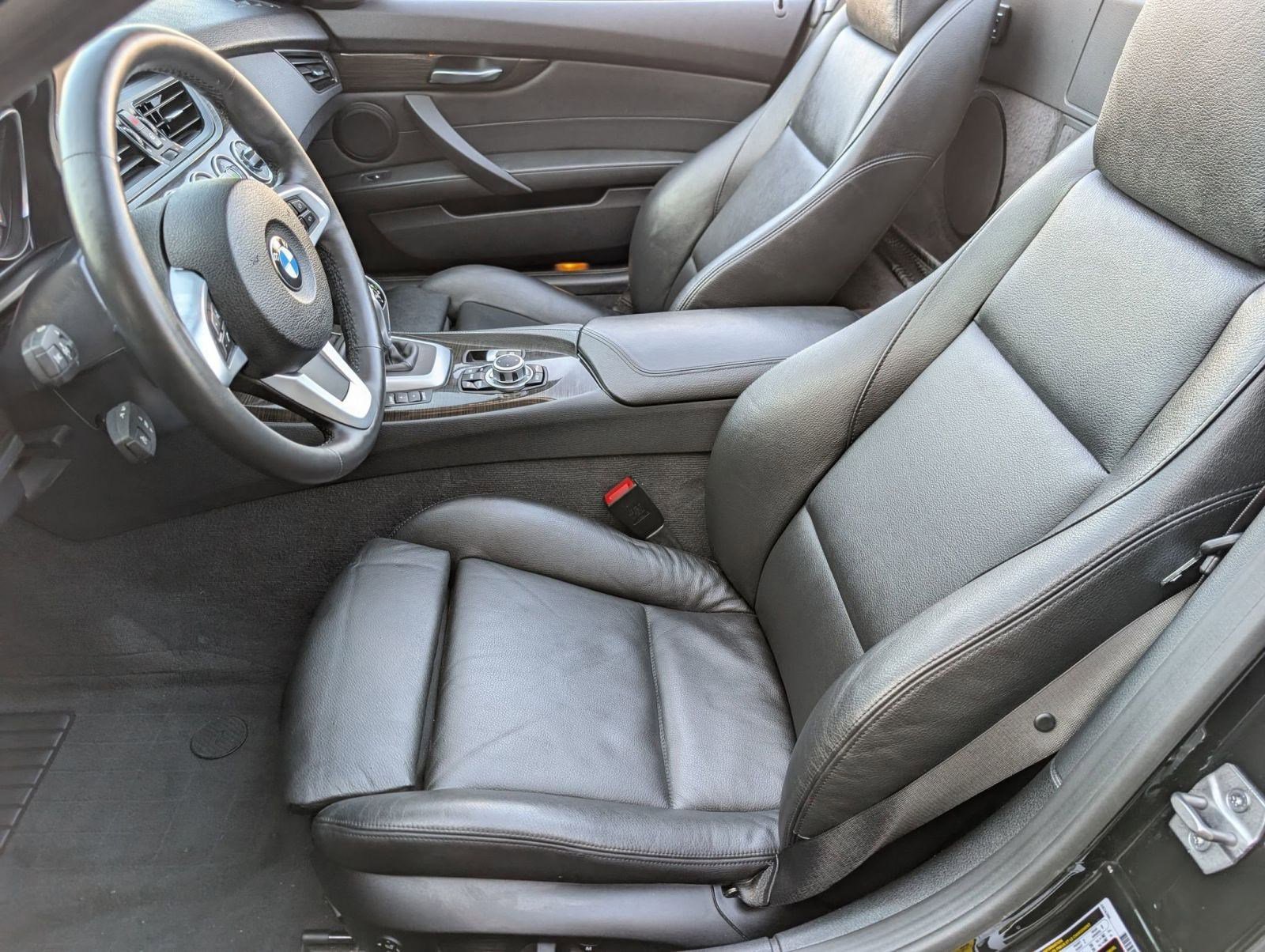 Used 2016 BMW Z4 sDrive28i image 5