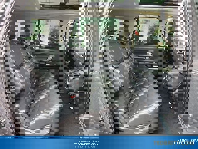 Certified 2025 Ford Expedition Max Platinum image 19