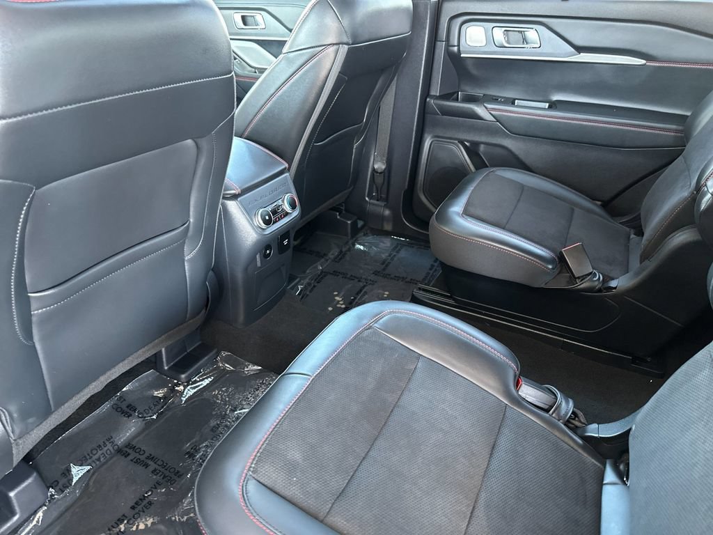 Certified 2025 Ford Explorer ST AWD/4WD image 11