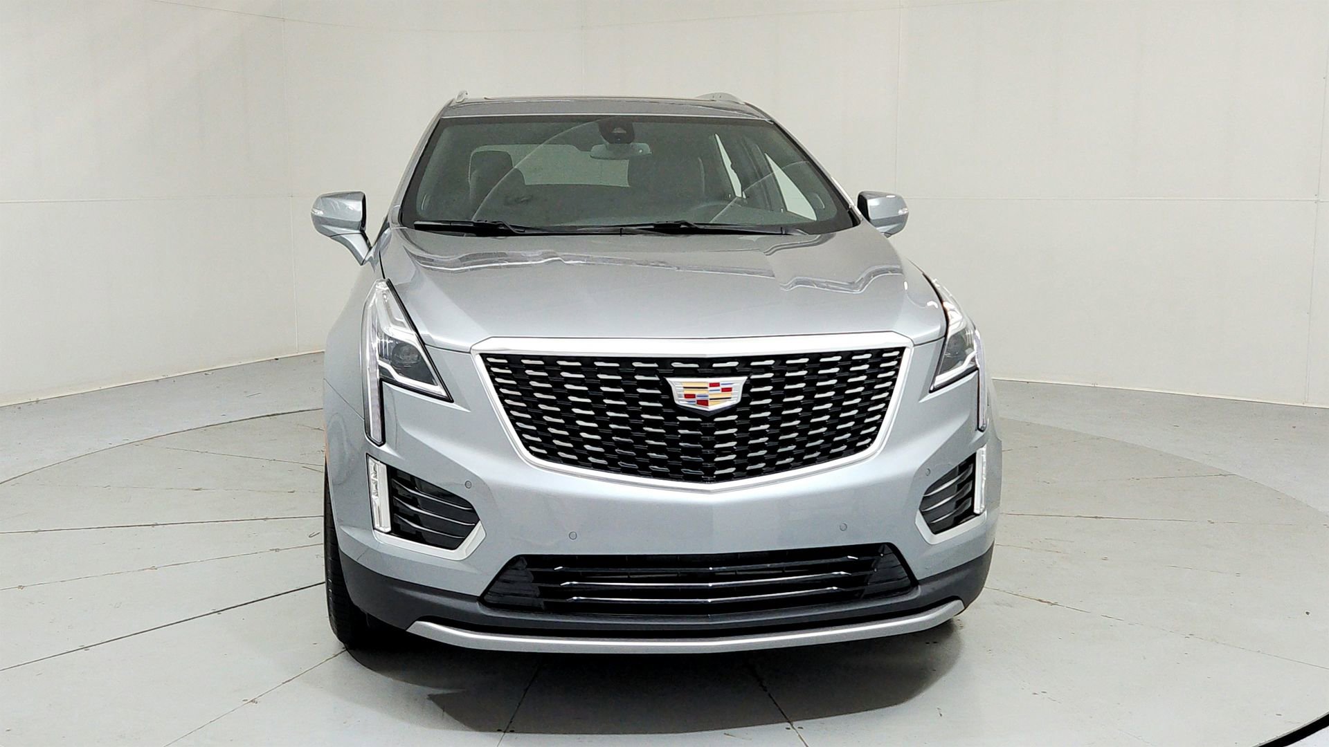 Used 2025 Cadillac XT5 Premium Luxury w/ LPO, Floor Liner Package FWD image 8