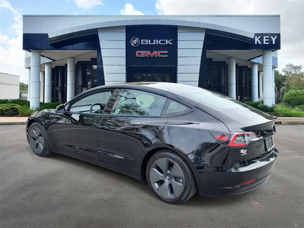 Used 2021 Tesla Model 3 Standard Range Plus image 3