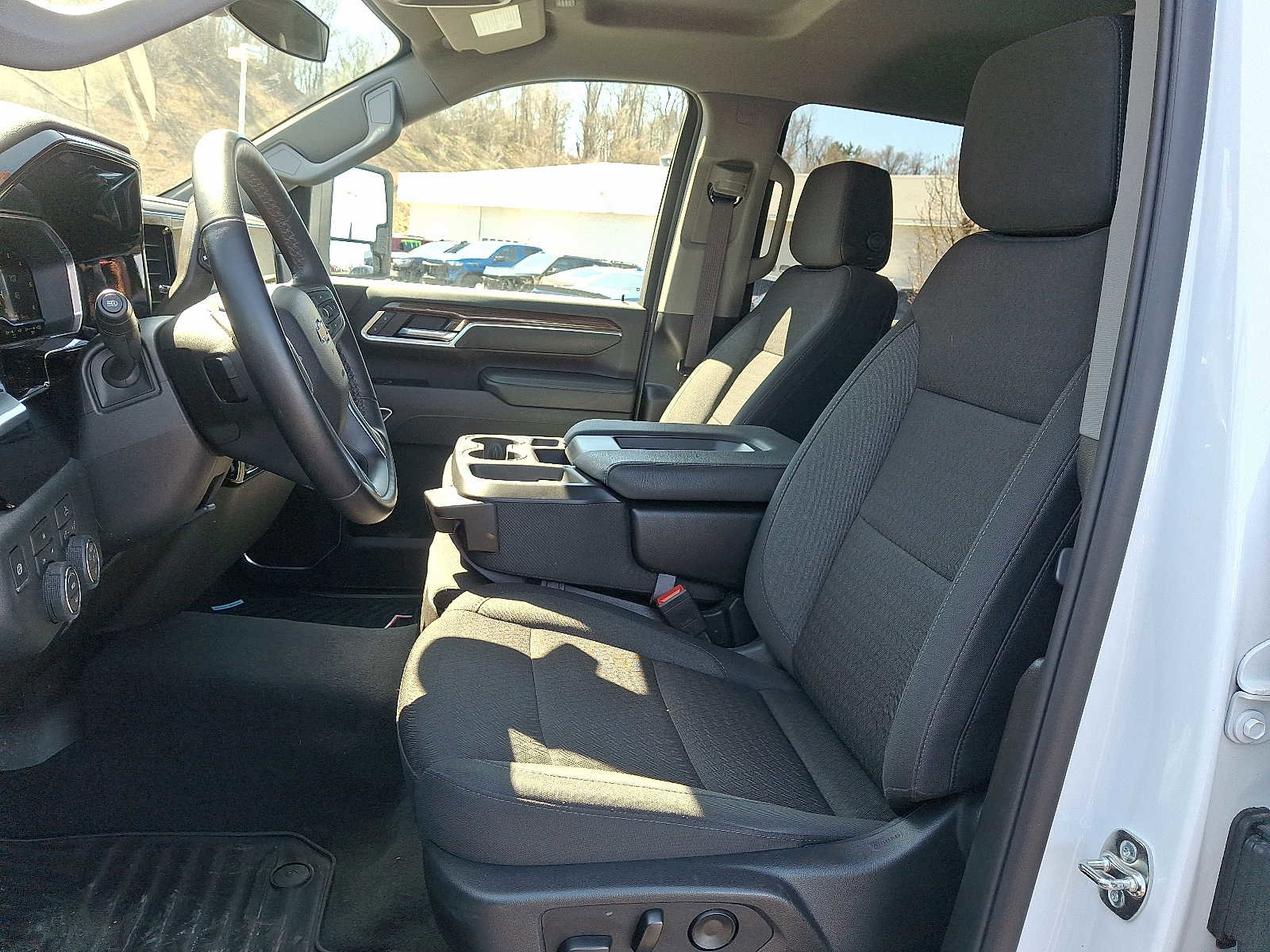 Used 2025 Chevrolet Silverado 2500 LT w/ Convenience Package AWD/4WD image 13