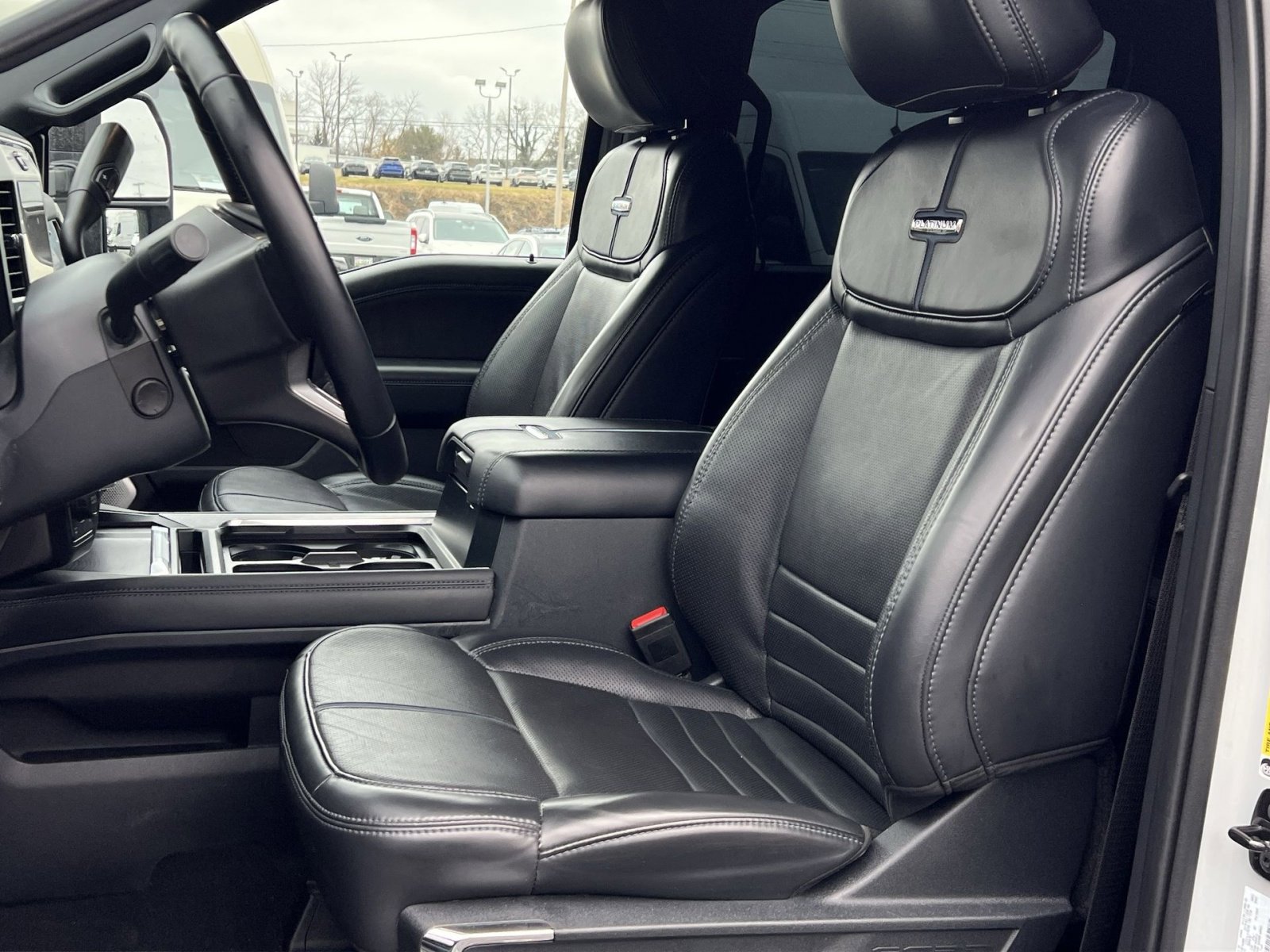 Used 2025 Ford F350 Platinum image 11