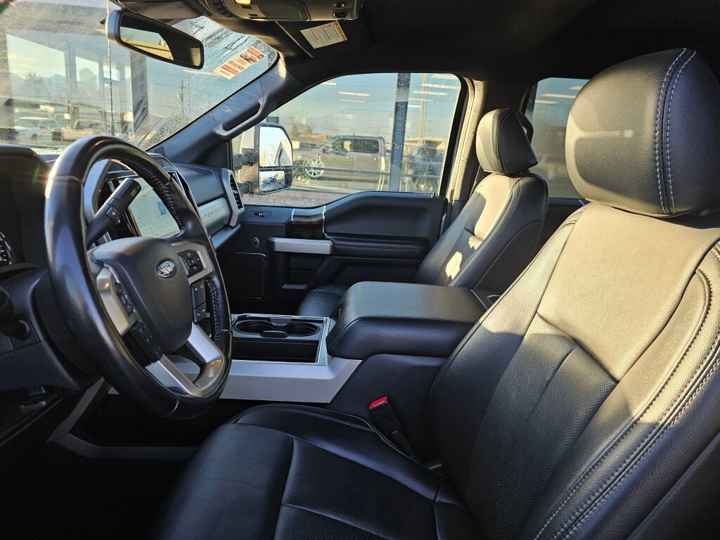 Used 2022 Ford F350 Lariat w/ FX4 Off-Road Package image 16