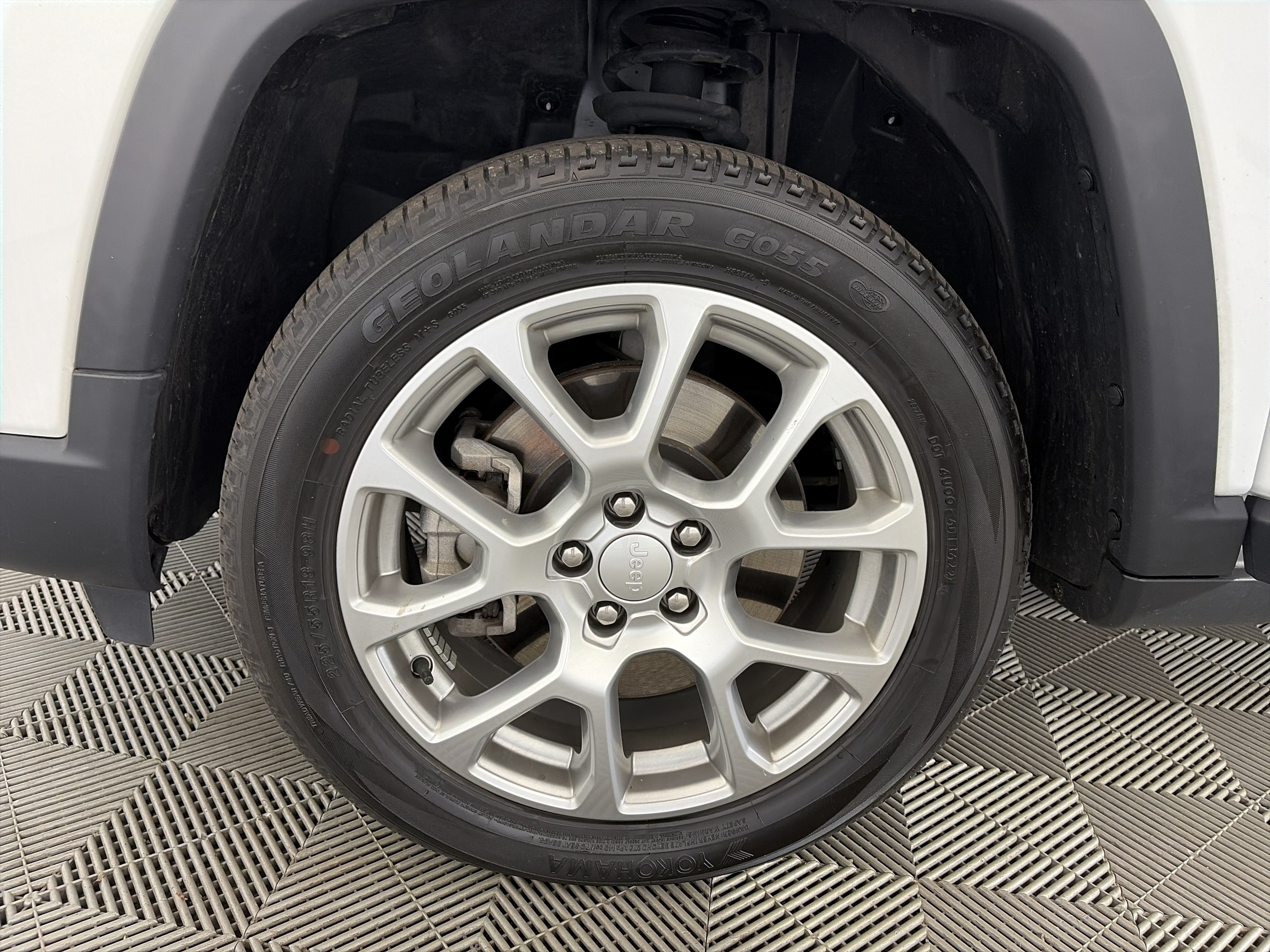 Used 2023 Jeep Compass Latitude AWD/4WD image 13