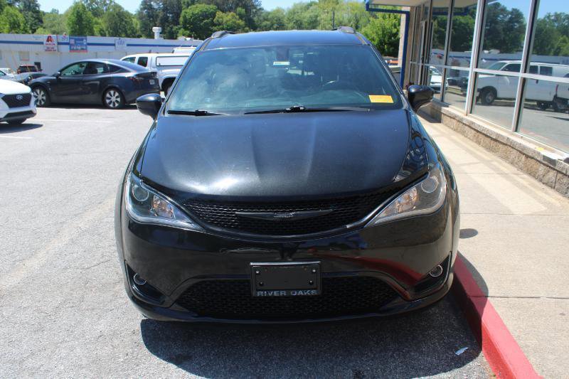 Used 2018 Chrysler Pacifica Touring-L Plus w/ S Appearance Package FWD image 2