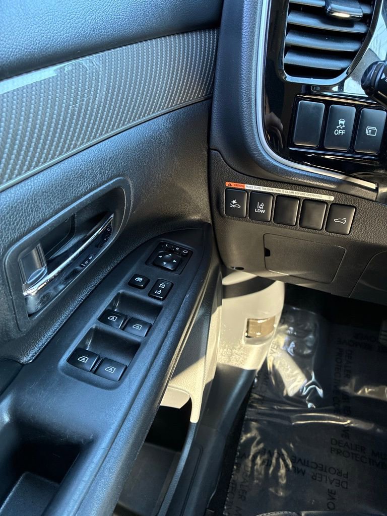 Used 2020 Mitsubishi Outlander SEL image 24