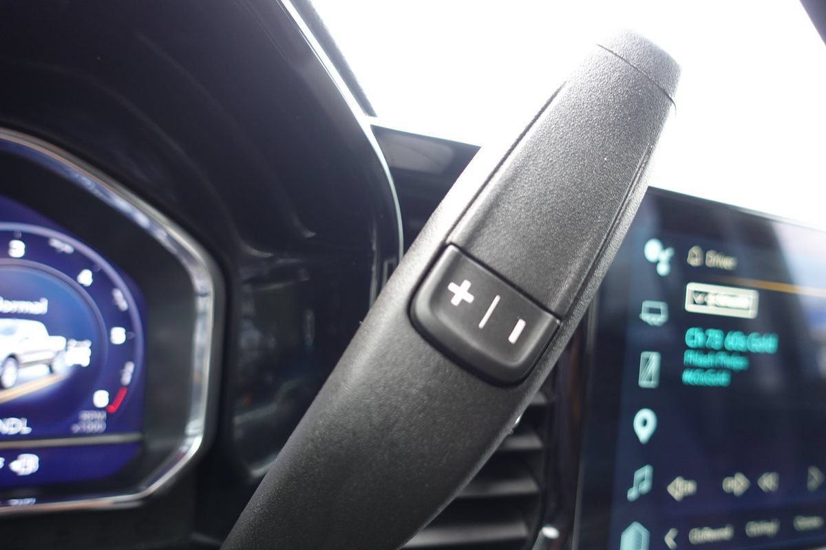 Used 2024 Chevrolet Silverado 1500 LT AWD/4WD image 45