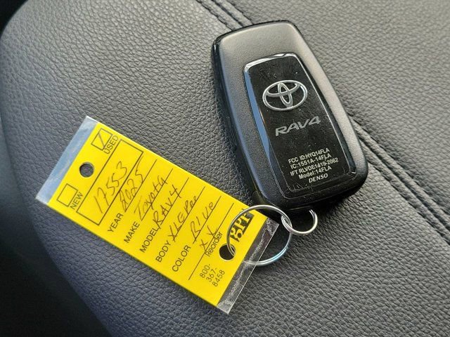 Used 2025 Toyota RAV4 XLE Premium image 35
