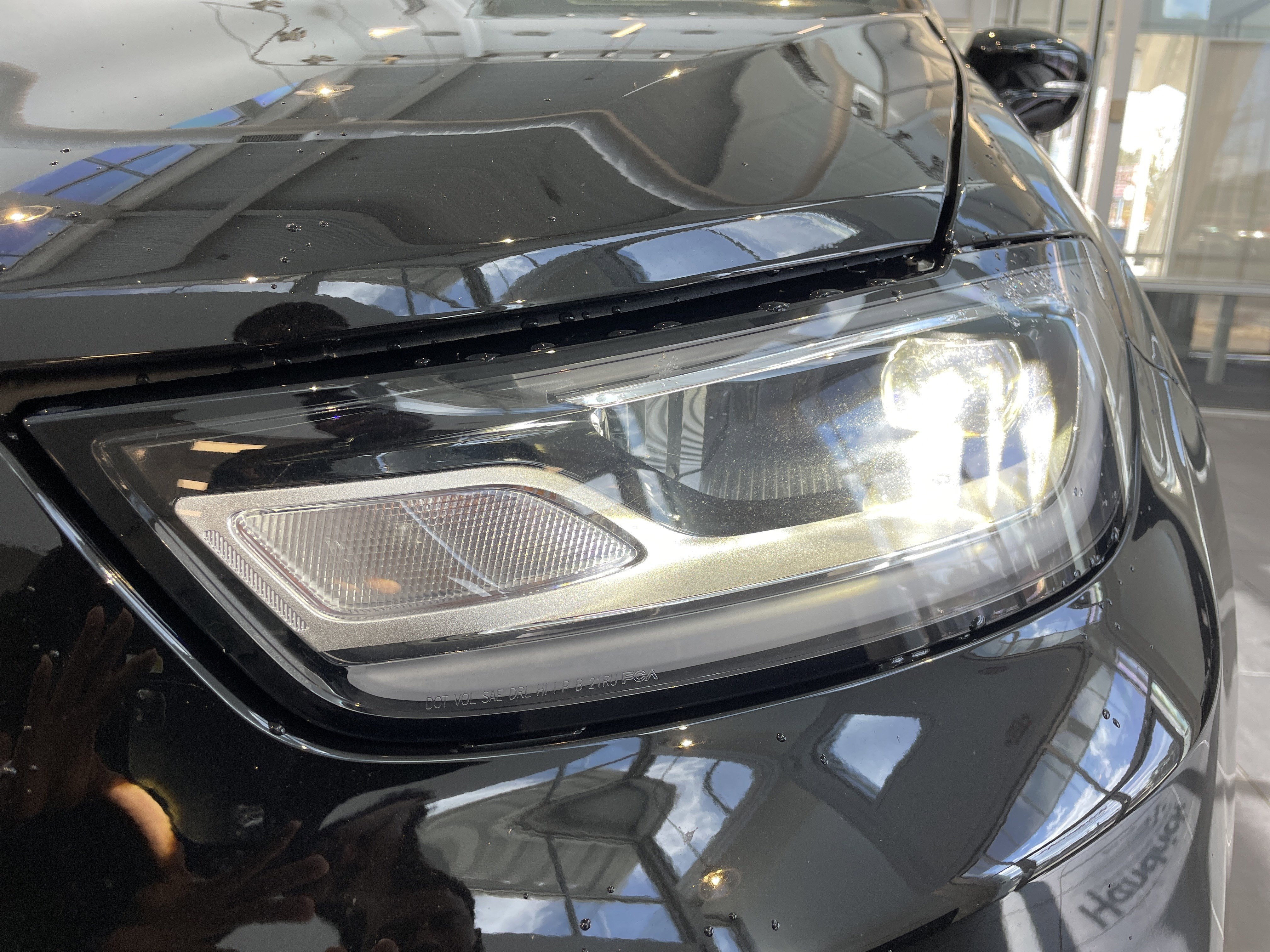 New 2026 Chrysler Pacifica Limited w/ Uconnect Theater Family Group FWD image 5