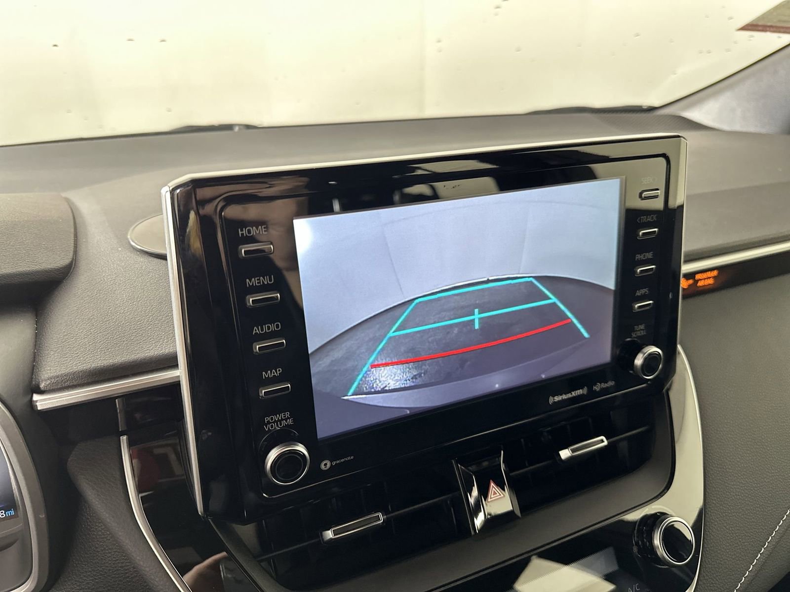 Used 2022 Toyota Corolla SE w/ SE Preferred Package image 17