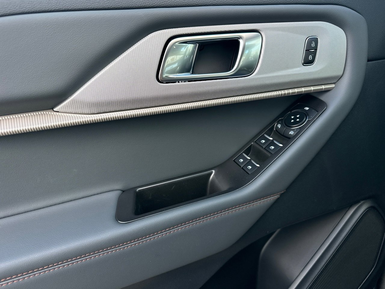 New 2026 Ford Explorer Active w/ Active Comfort Package image 35