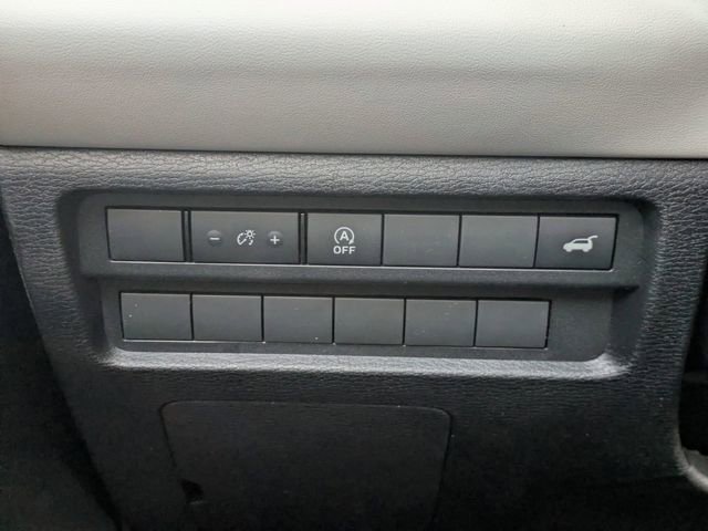 New 2026 Mitsubishi Outlander SE image 28