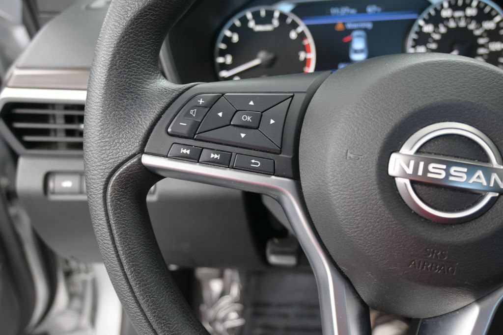 Used 2024 Nissan Altima 2.5 SV FWD image 36