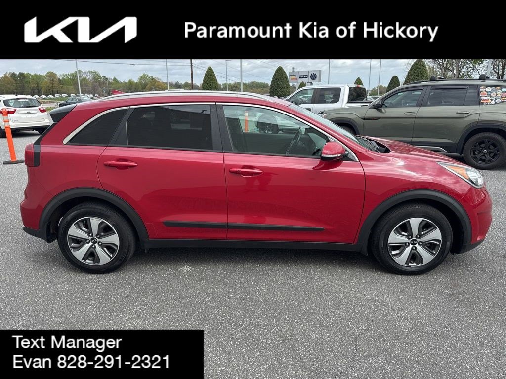 Used 2018 Kia Niro EX image 8