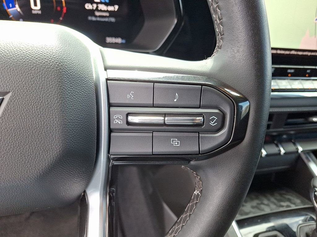 Used 2024 Chevrolet Colorado LT image 23