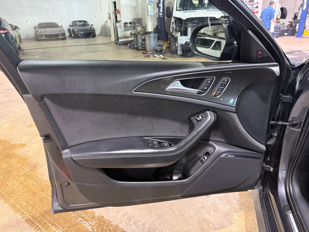 Used 2017 Audi S6 Premium Plus w/ S6 Sport Package image 23
