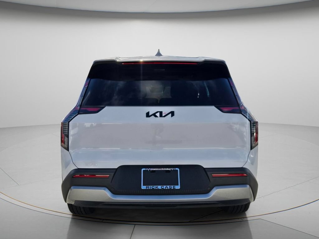 New 2026 Kia EV9 Light RWD image 4