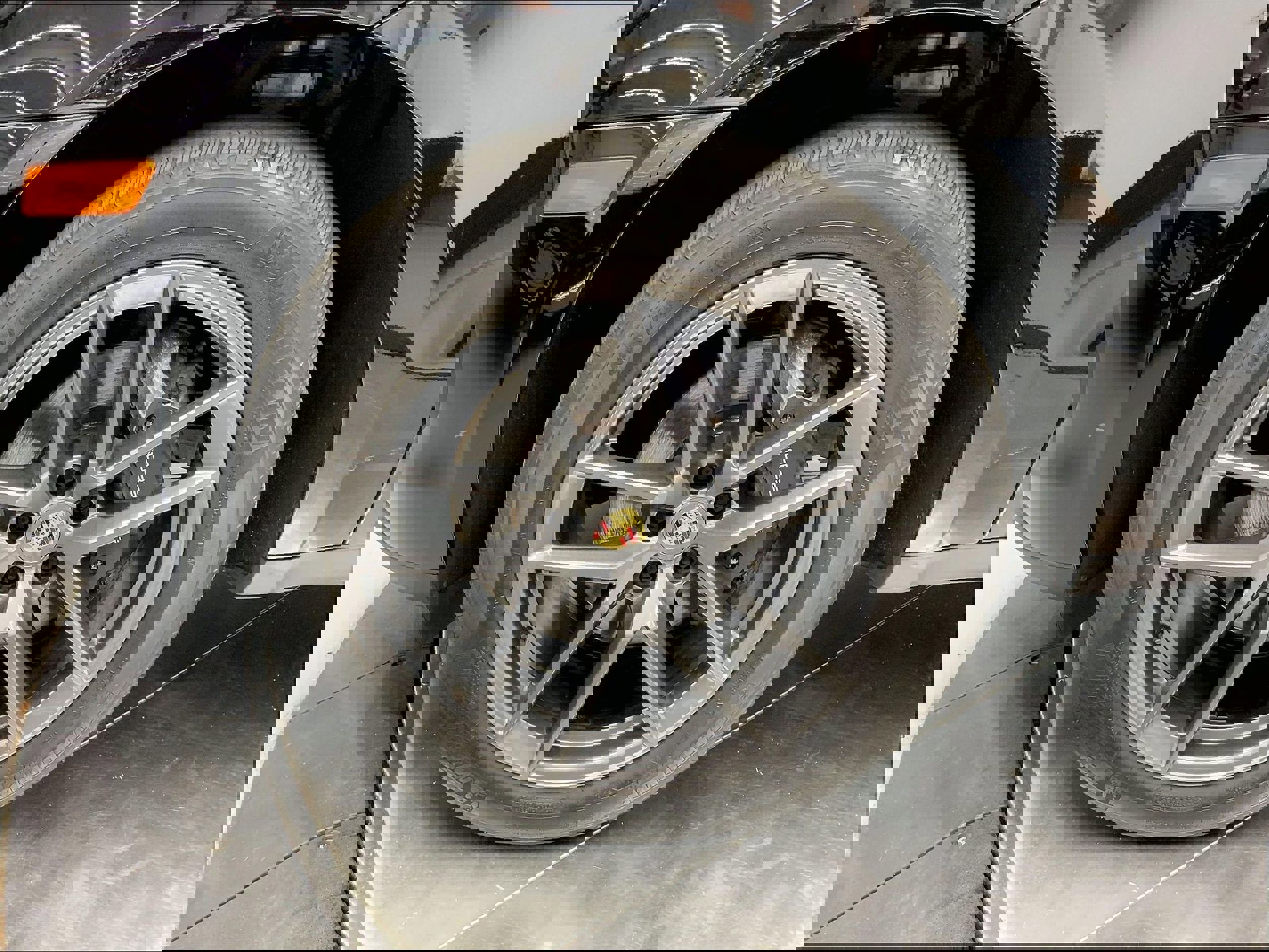 Used 2023 Porsche Macan Turbo image 11