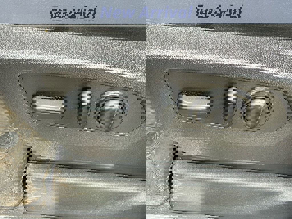 Used 2021 Chevrolet Silverado 1500 High Country image 11