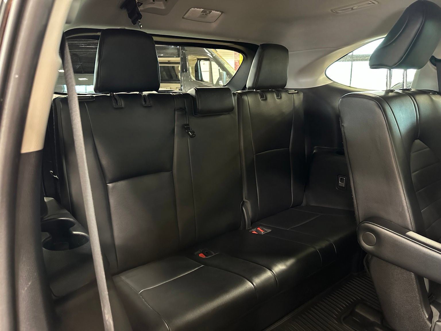 Used 2022 Toyota Highlander XLE FWD image 44