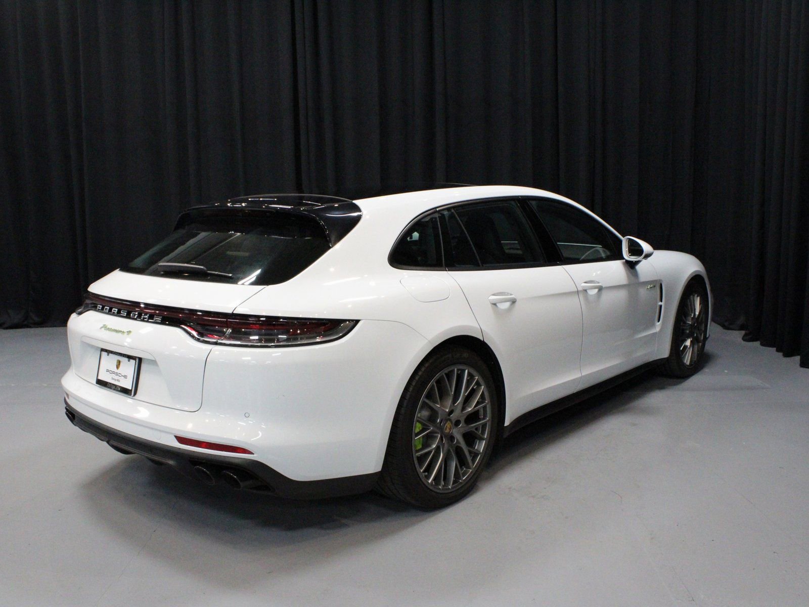 Certified 2023 Porsche Panamera 4 w/ Premium Package image 7