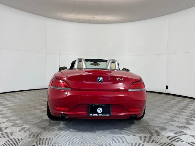 Used 2010 BMW Z4 sDrive35i image 6