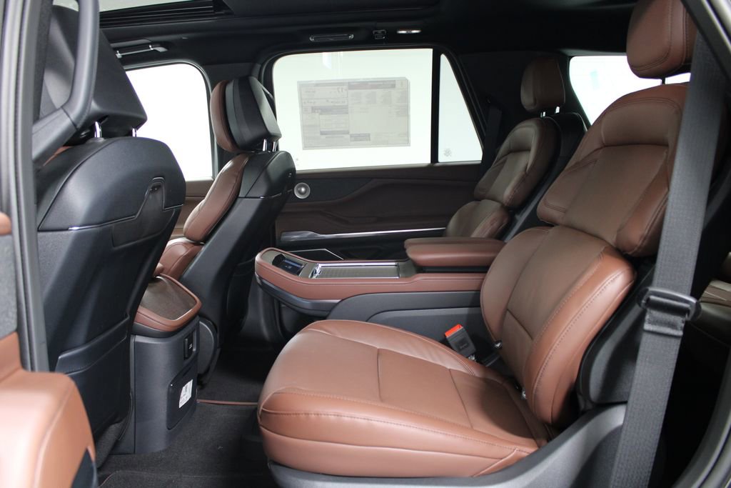 New 2026 Lincoln Navigator Reserve image 26