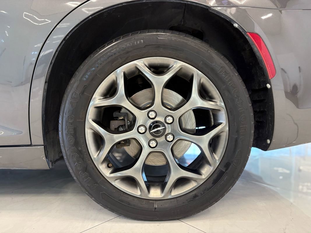 Used 2017 Chrysler 300 S image 37