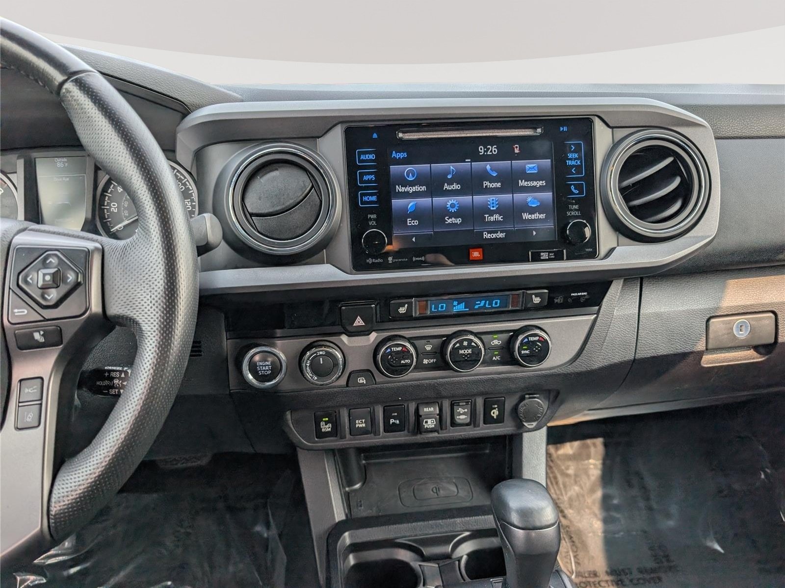 Used 2018 Toyota Tacoma TRD Sport w/ TRD Premium Sport Package AWD/4WD image 17