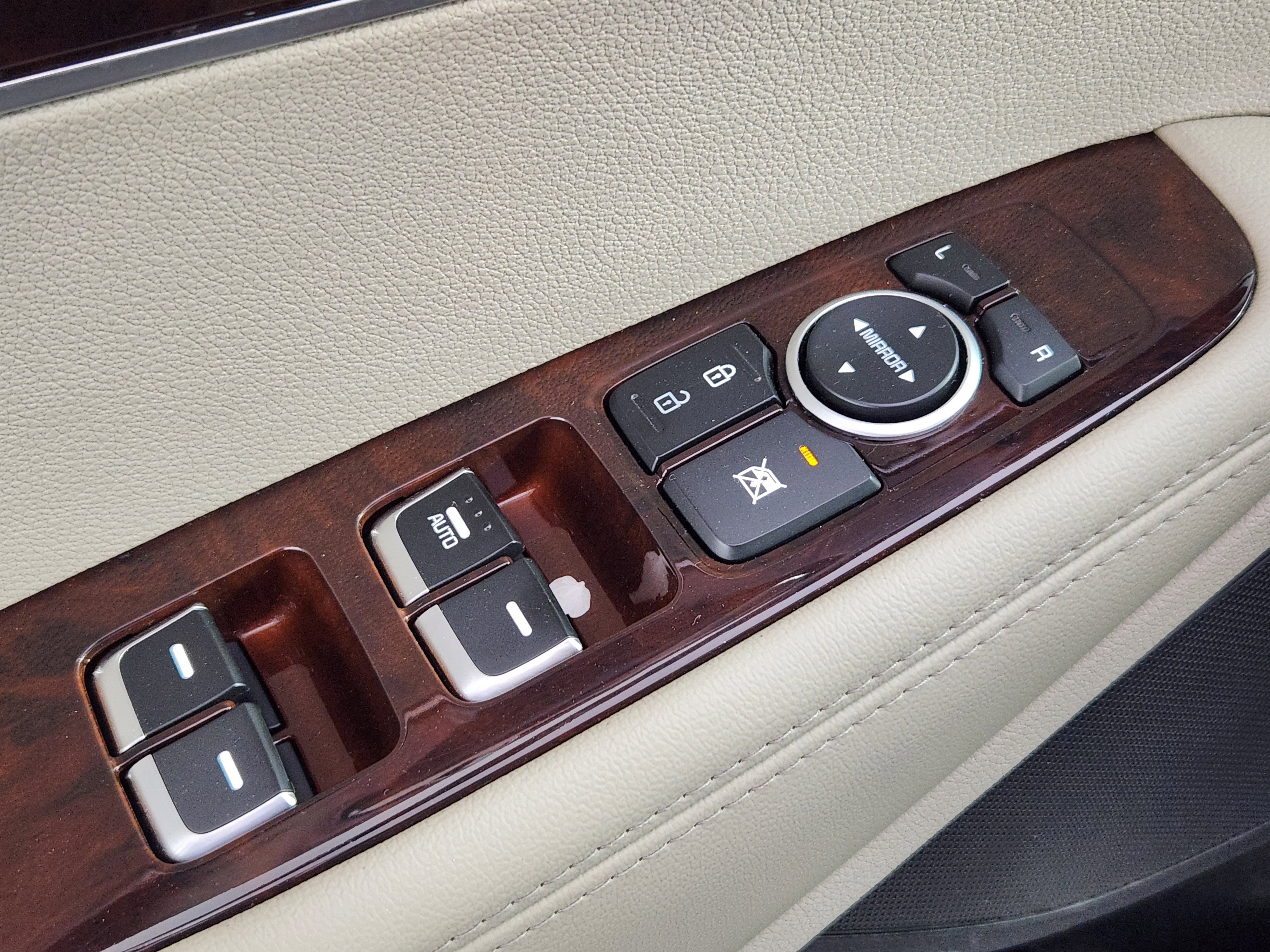 Used 2017 Kia Sorento EX image 18