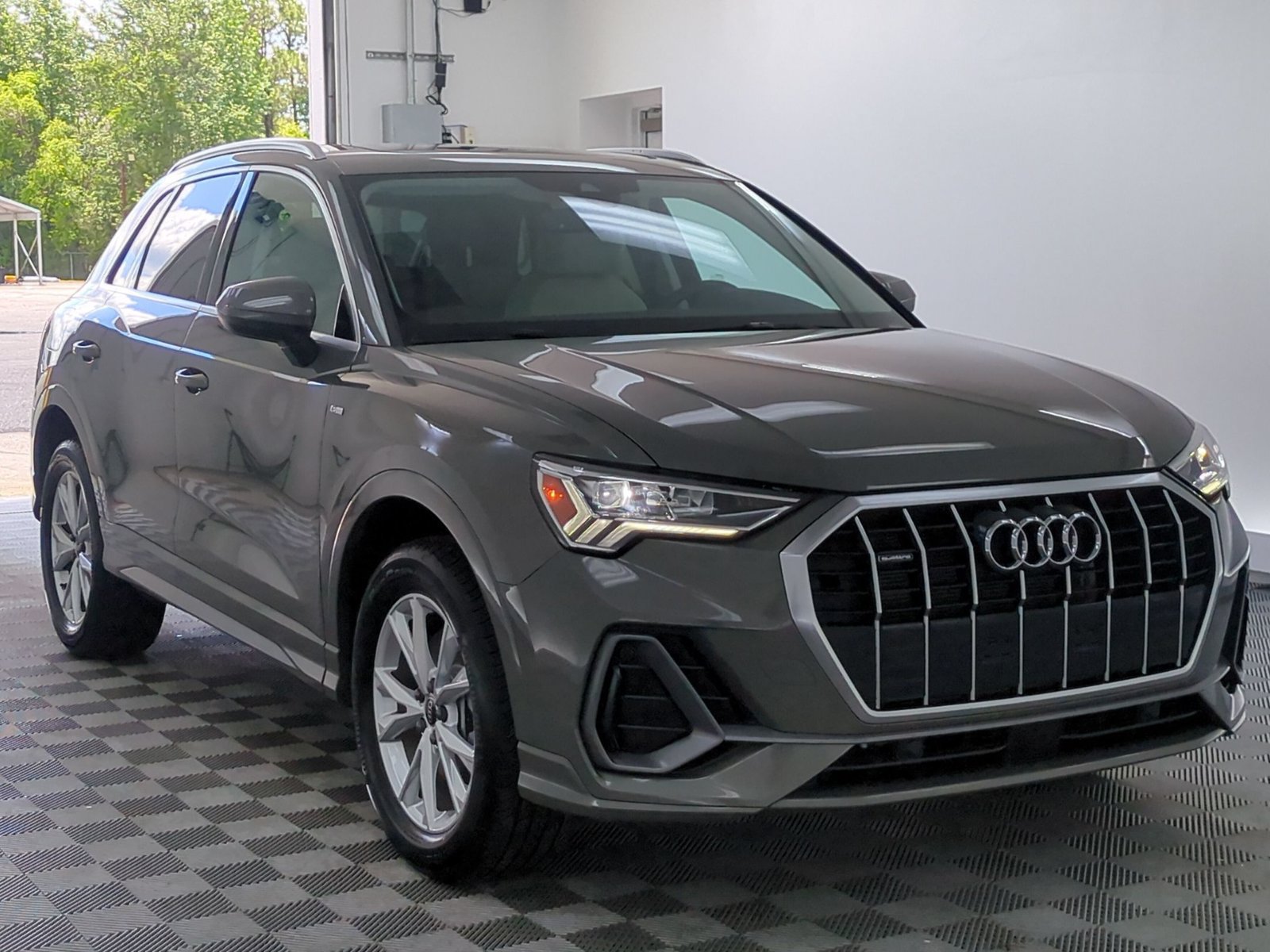 Used 2024 Audi Q3 2.0T Premium AWD/4WD image 7