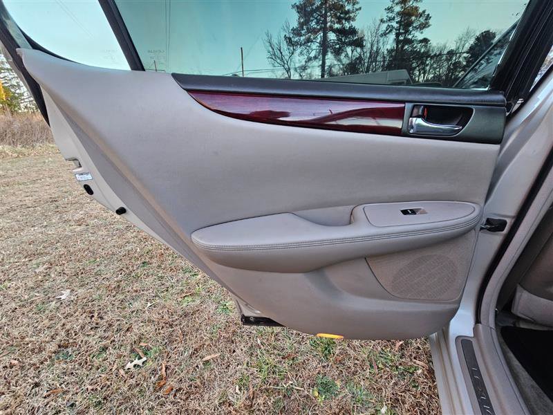 Used 2004 Lexus ES 330 image 21