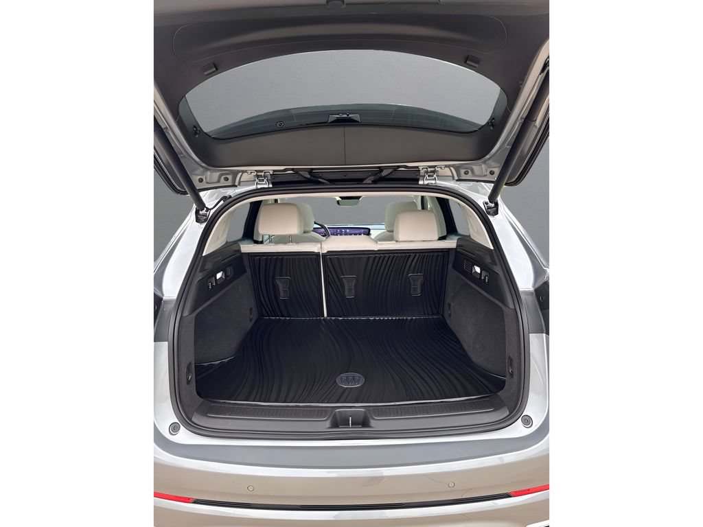 Used 2024 Buick Envision Avenir AWD/4WD image 30