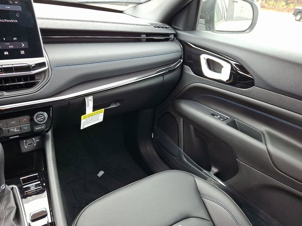 New 2026 Jeep Compass Limited AWD/4WD image 12