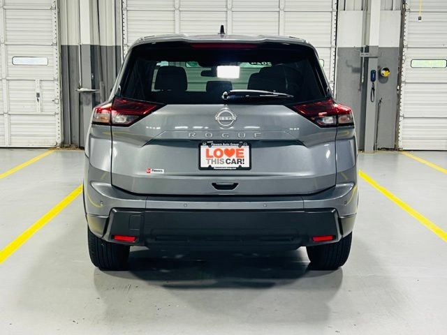 Used 2024 Nissan Rogue S FWD image 16
