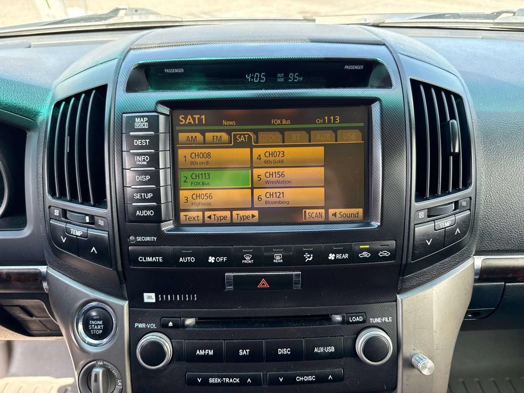 Used 2011 Toyota Land Cruiser w/ Upgrade Pkg AWD/4WD image 26