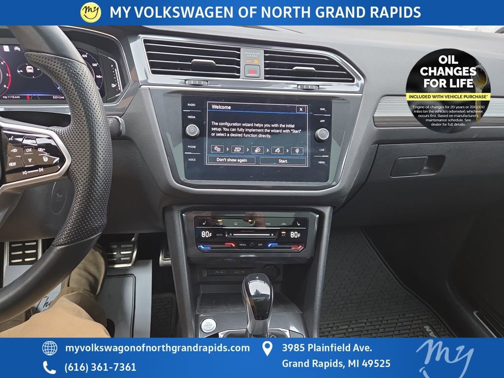 Used 2022 Volkswagen Tiguan SEL R-Line image 21