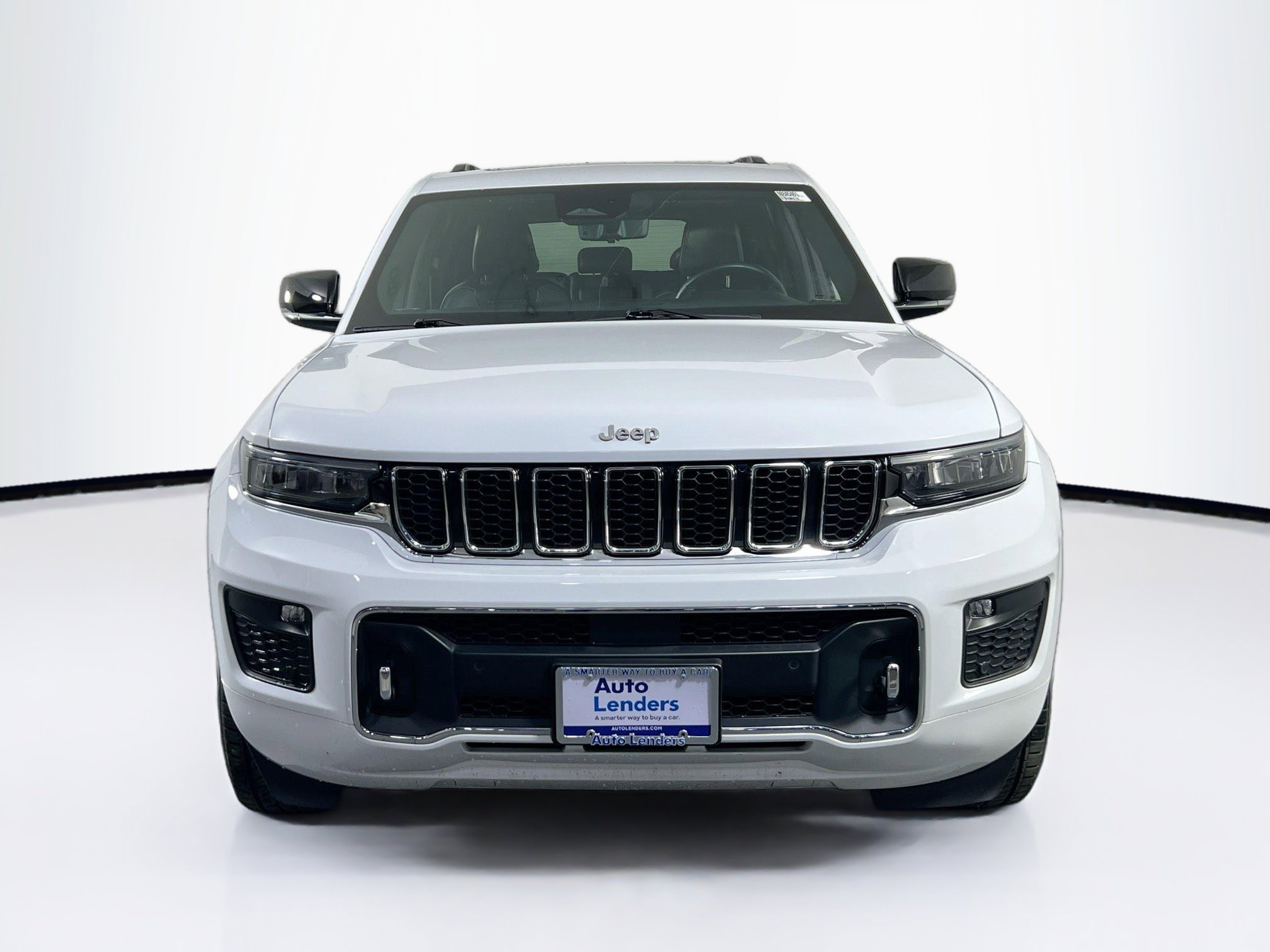 Used 2022 Jeep Grand Cherokee Overland w/ Luxury Tech Group IV AWD/4WD image 2